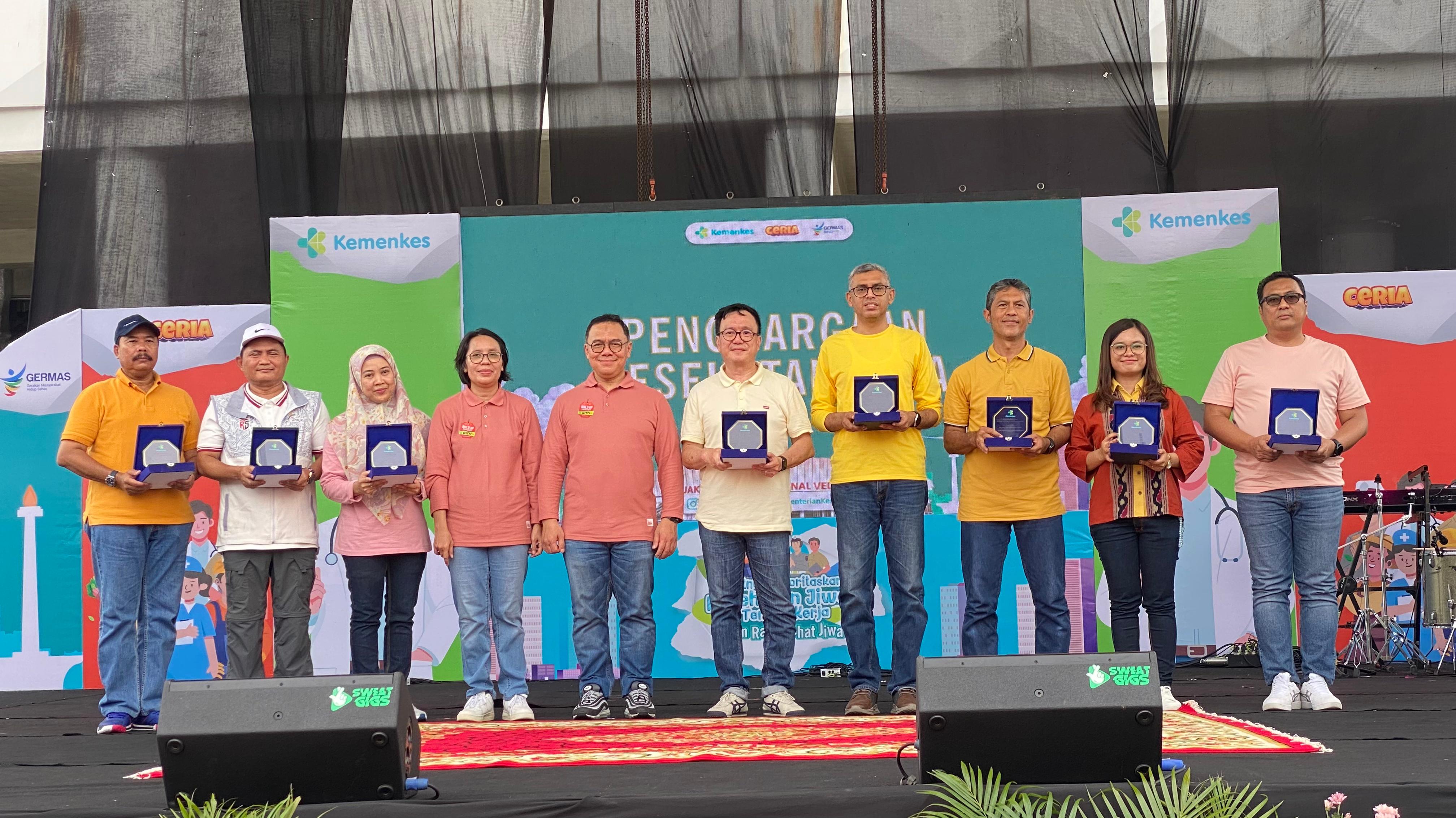 20241014 Kementerian PANRB Raih Penghargaan di Acara Puncak HKJS 2024 2