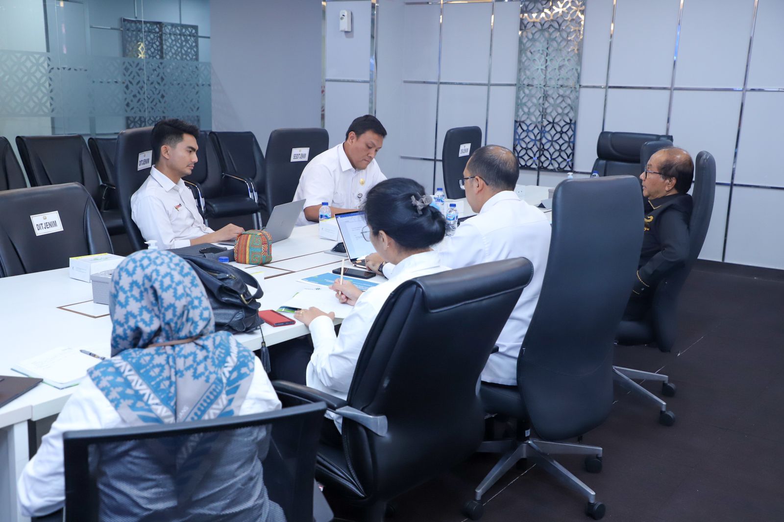 20241014 Rapat RPerpres Kementerian Koperasi dan UKM 7