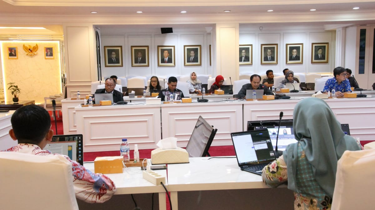 20241101 Rapat Penataan Organisasi Kementerian Desa Pembangunan Daerah Tertinggal serta Kementerian Transmigrasi 1