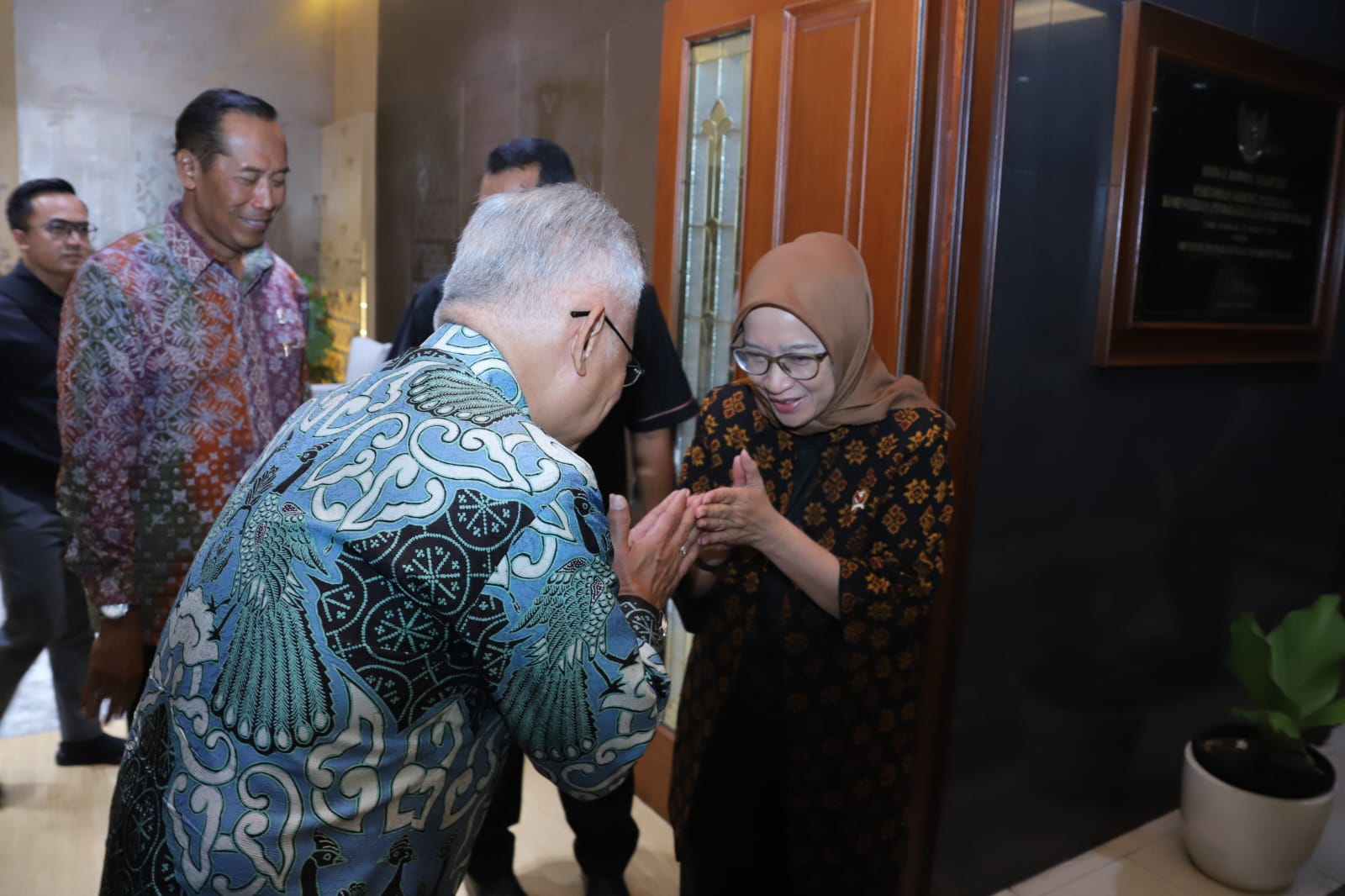 20241105 Pertemuan dengan Menteri Pendidikan Tinggi Sains dan Teknologi1
