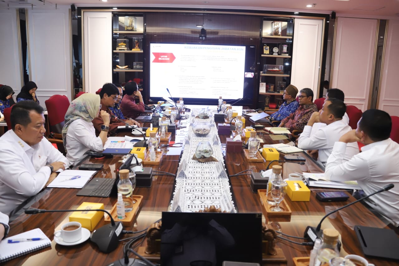20241111 Rapat Koordinasi dengan Menteri Sekretaris Negara17