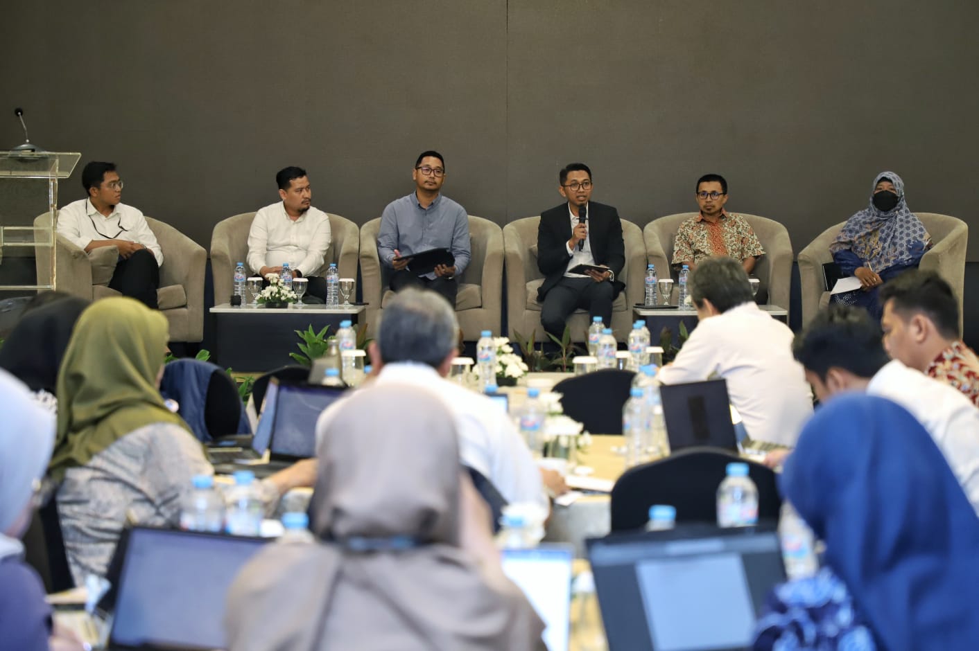 20241118 Diseminasi Pengukuran Indeks Kepuasan Masyarakat Nasional IKMN Tingkat KL Monitoring dan Evaluasi SKM Online dan Penjaringan Masukan Roadmap LAPOR 13
