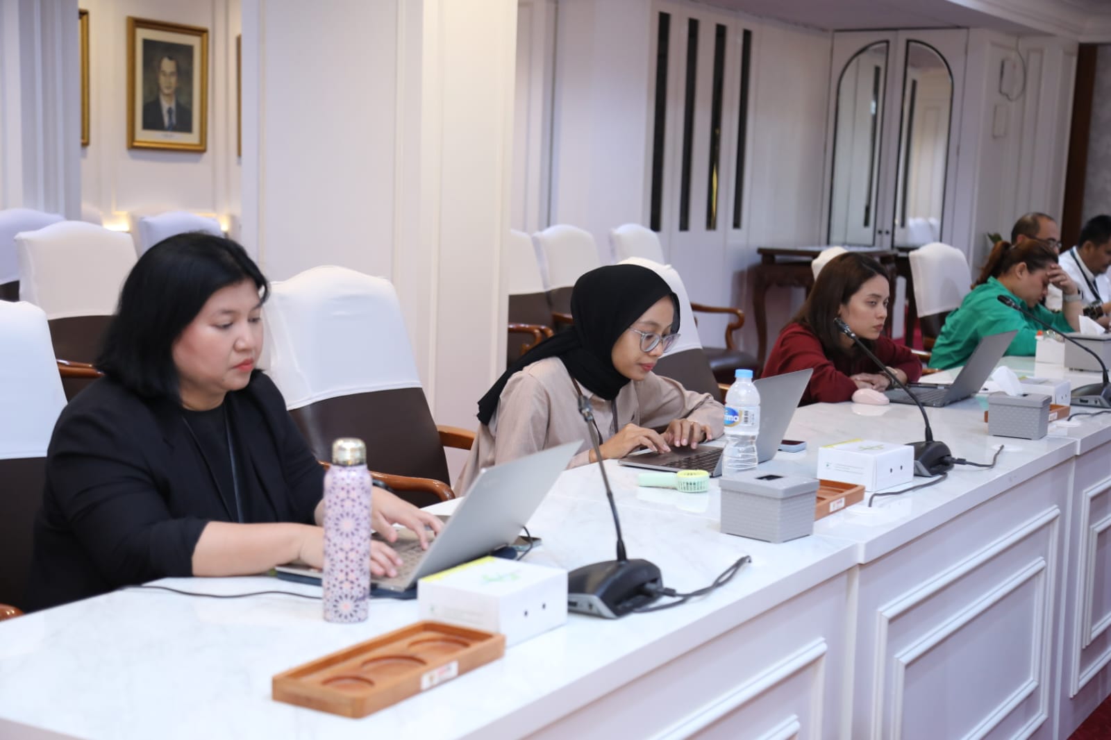 20241128 Rapat Pembahasan OTK Kementerian Ekonomi KreatifBadan Ekonomi Kreatif 1