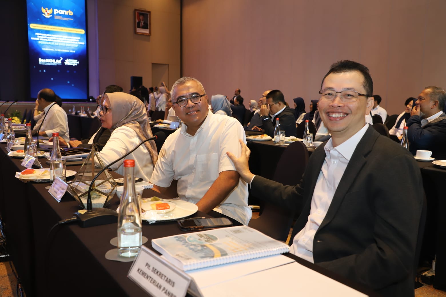 20241206 Penutupan Rakor Sinergi dan Kolaborasi Pembangunan Layanan Digital Pemerintah 16