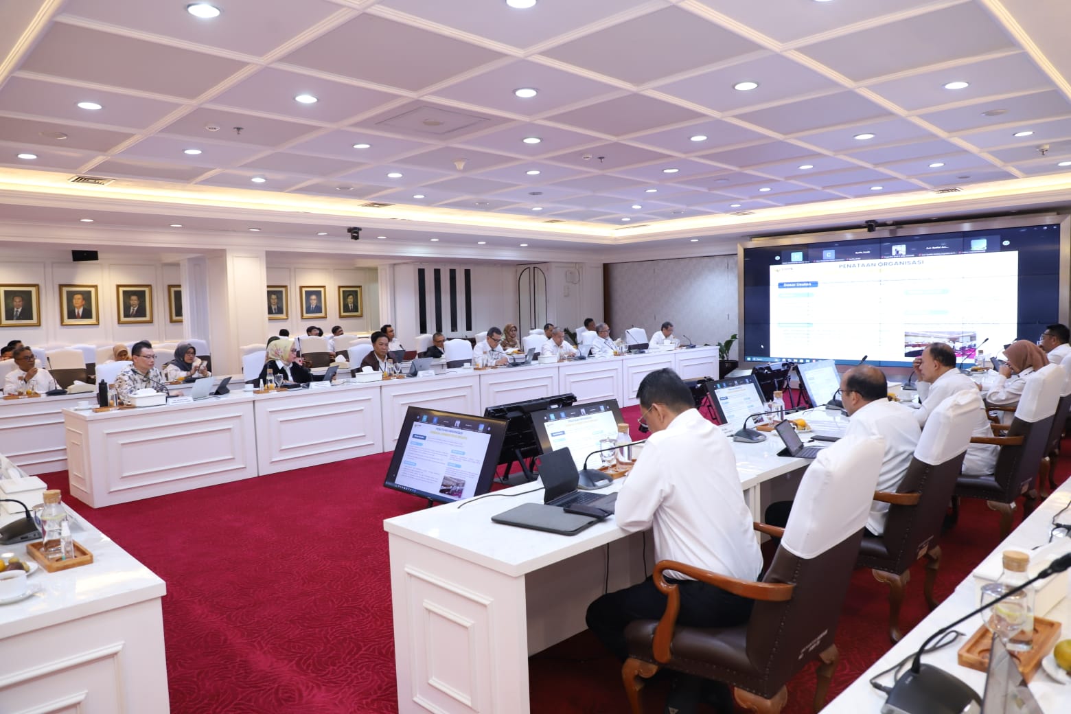 20241209 MENTERI Rapat Pimpinan Kementerian PANRB 13