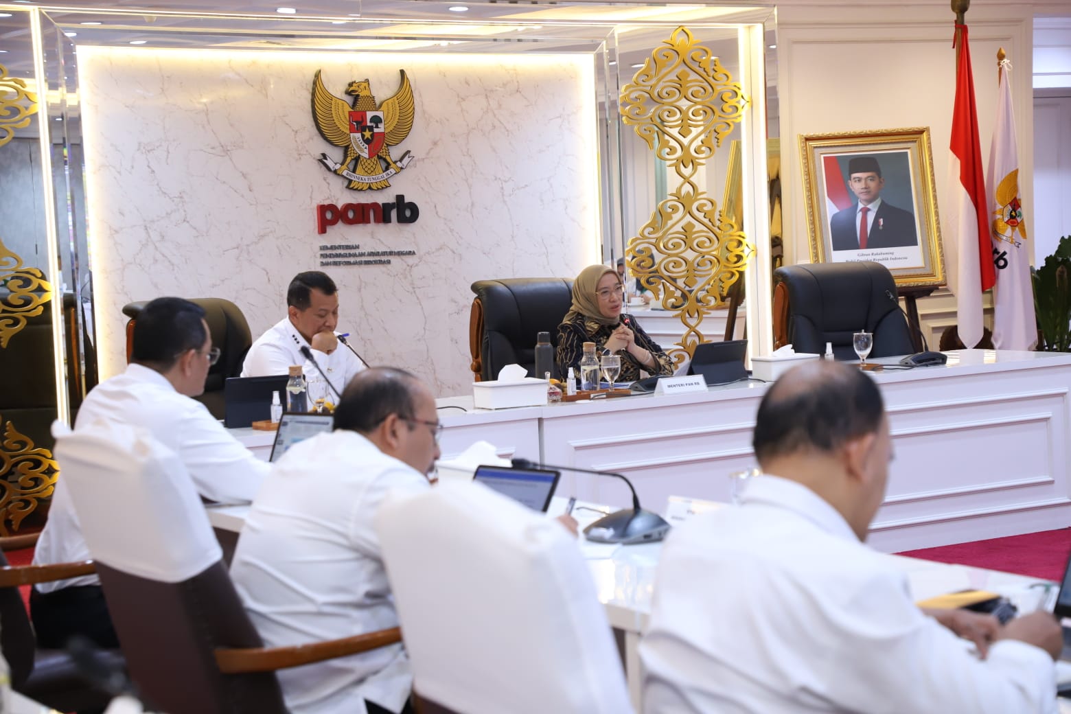 20241209 MENTERI Rapat Pimpinan Kementerian PANRB 13
