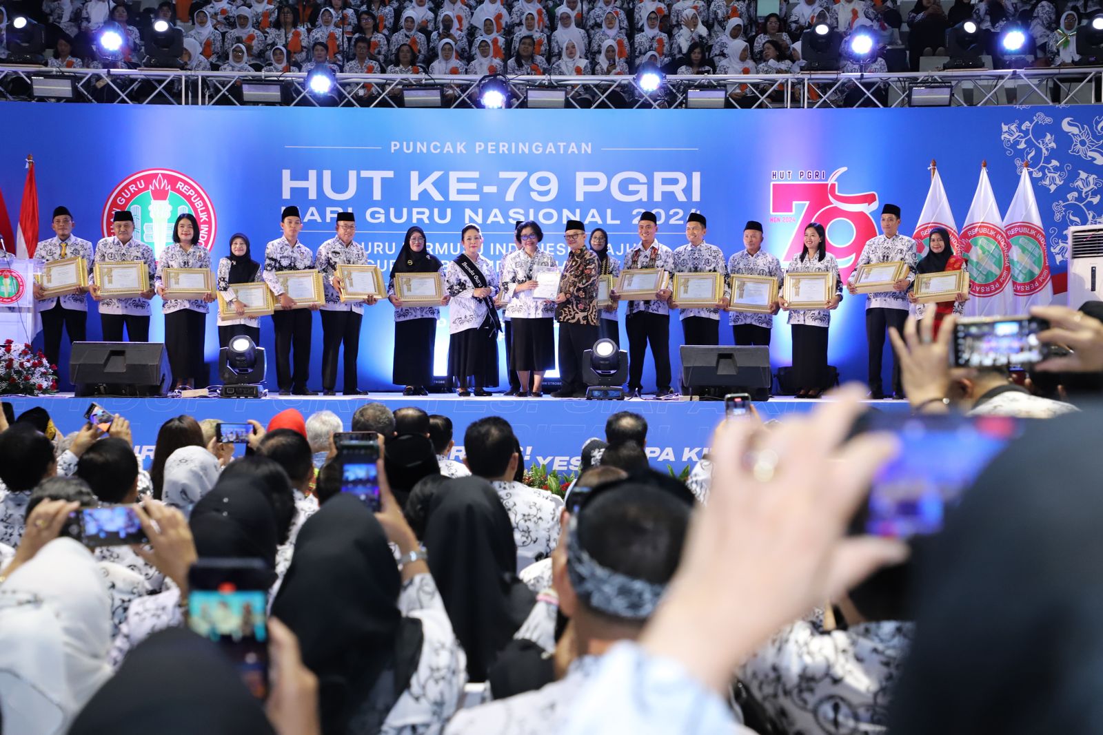 20241214 WAMEN Puncak HUT ke 79 PGRI dan Hari Guru Nasional 2024 21