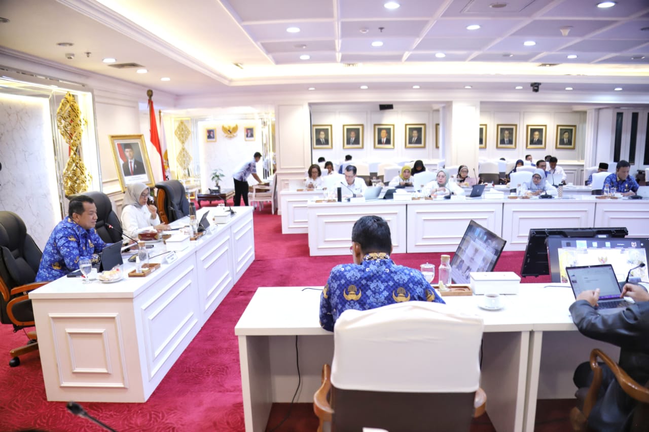 20241223 MENTERI Rapat Pimpinan Kementerian PANRB 17
