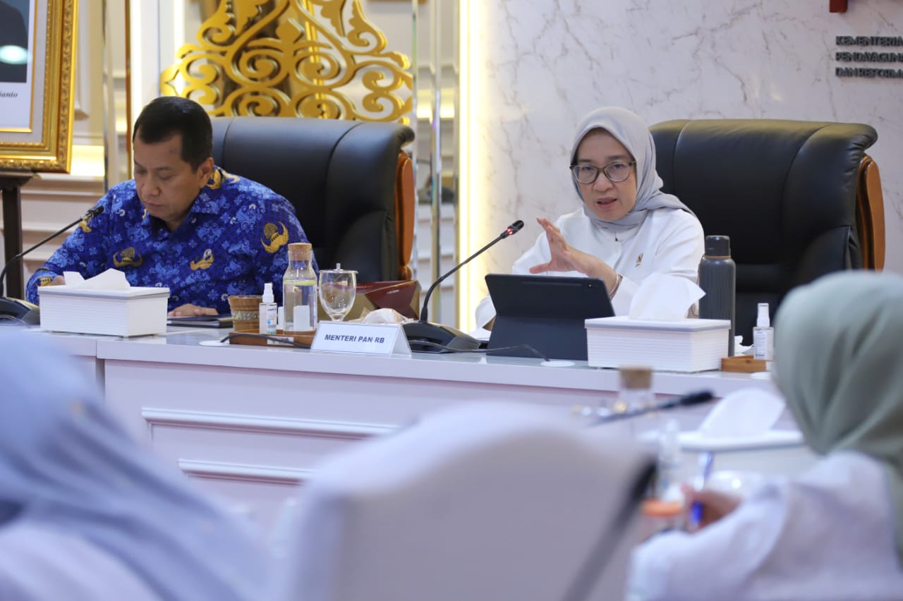 20241223 MENTERI Rapat Pimpinan Kementerian PANRB 17