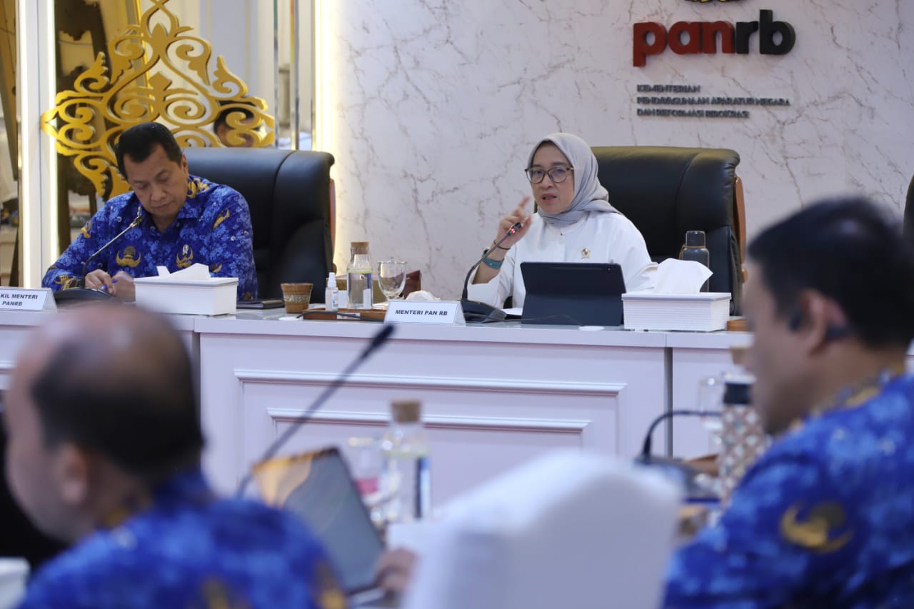 20241223 MENTERI Rapat Pimpinan Kementerian PANRB 17