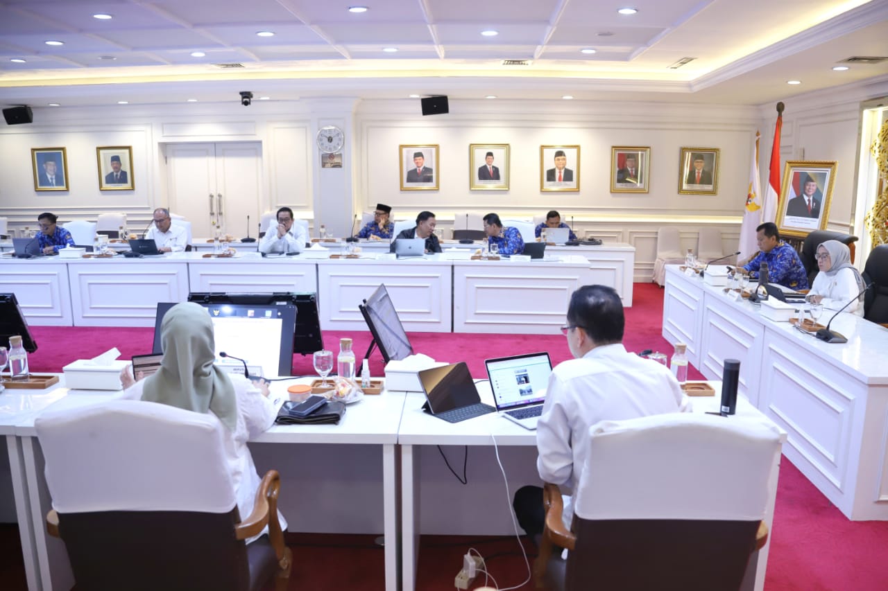 20241223 MENTERI Rapat Pimpinan Kementerian PANRB 17
