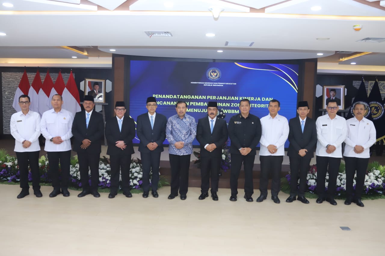 20250114 Pelantikan PPT Pratama Pencanangan ZI dan Penandatanganan PK Kementerian Imipas 17