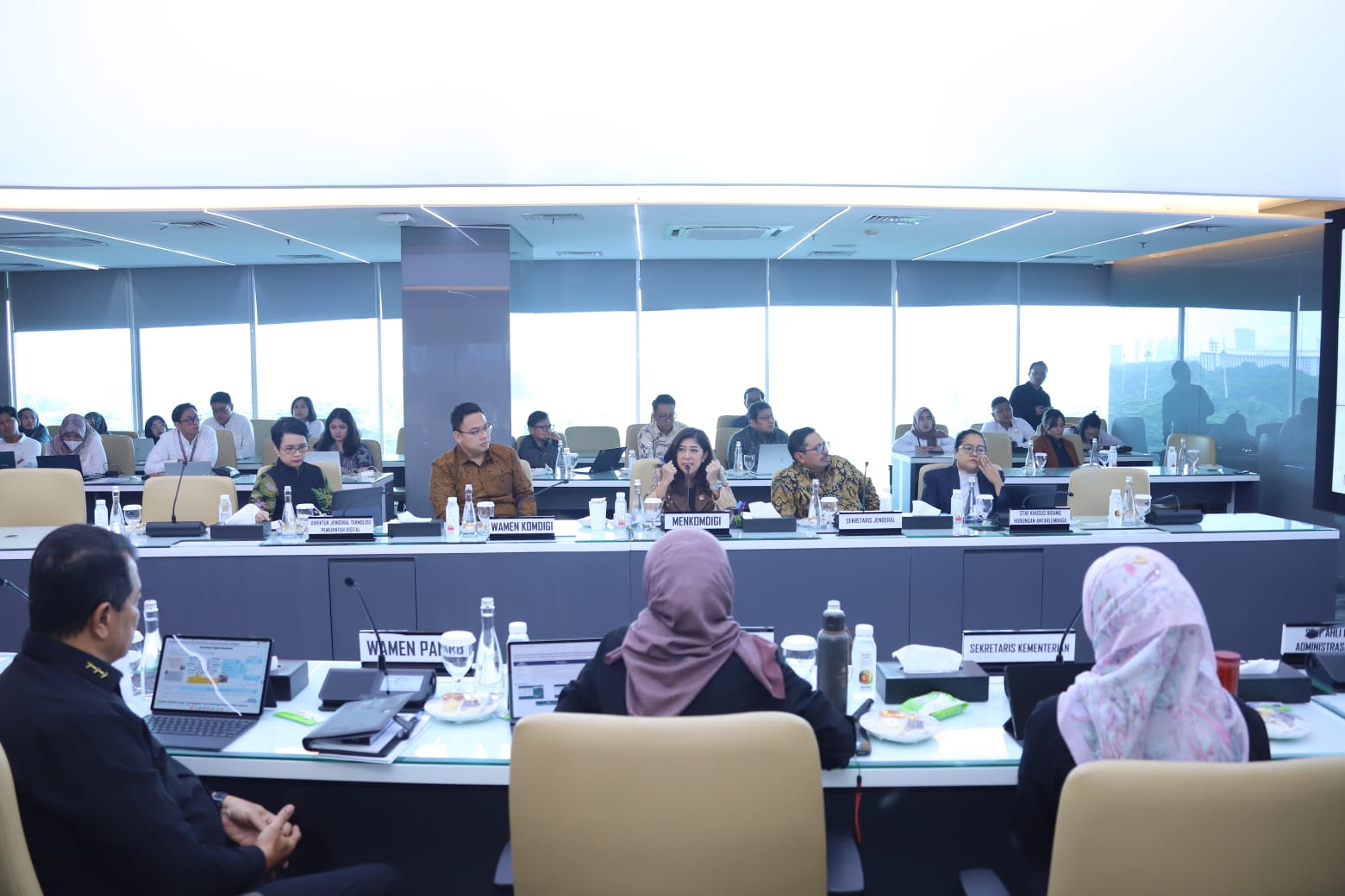 20250204 Rapat Koordinasi Tindak Lanjut Pembahasan Isu Prioritas Pemerintahan Digital15