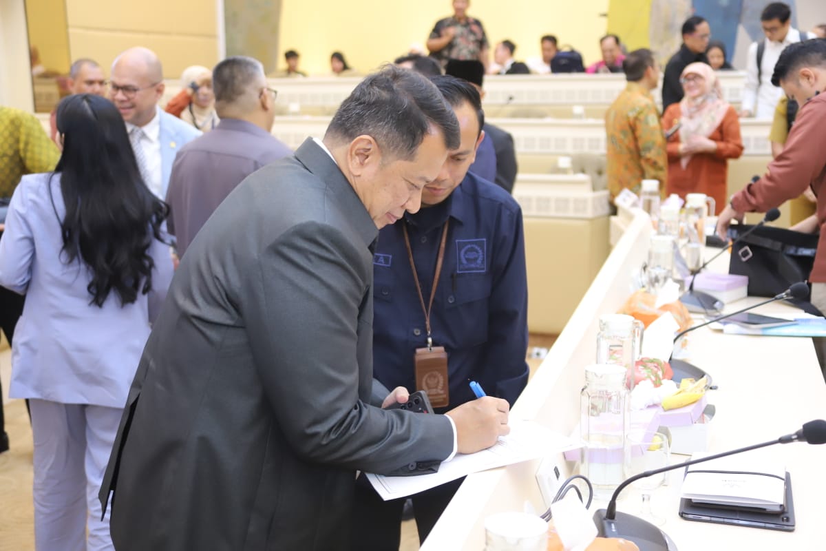 20250630 Raker dan RDP Bersama Komisi II DPR RI 17