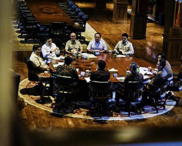 20250801 Pimpin Rapat Bersama DEN di Hambalang Presiden Prabowo Bahas Strategi Ekonomi Nasional di Tengah Gejolak Global 
