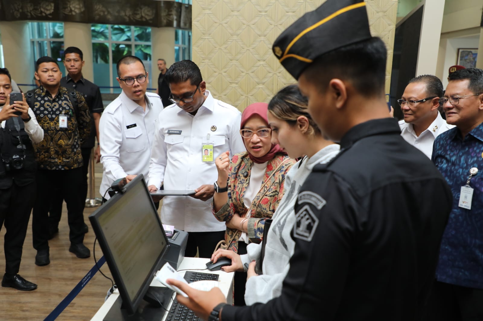 20250805 Meninjau Layanan Keimigrasian di Bandara I Gusti Ngurah Rai 14