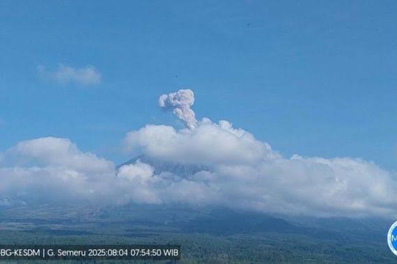 20250805 Waspada Erupsi Semeru Capai 800 Meter