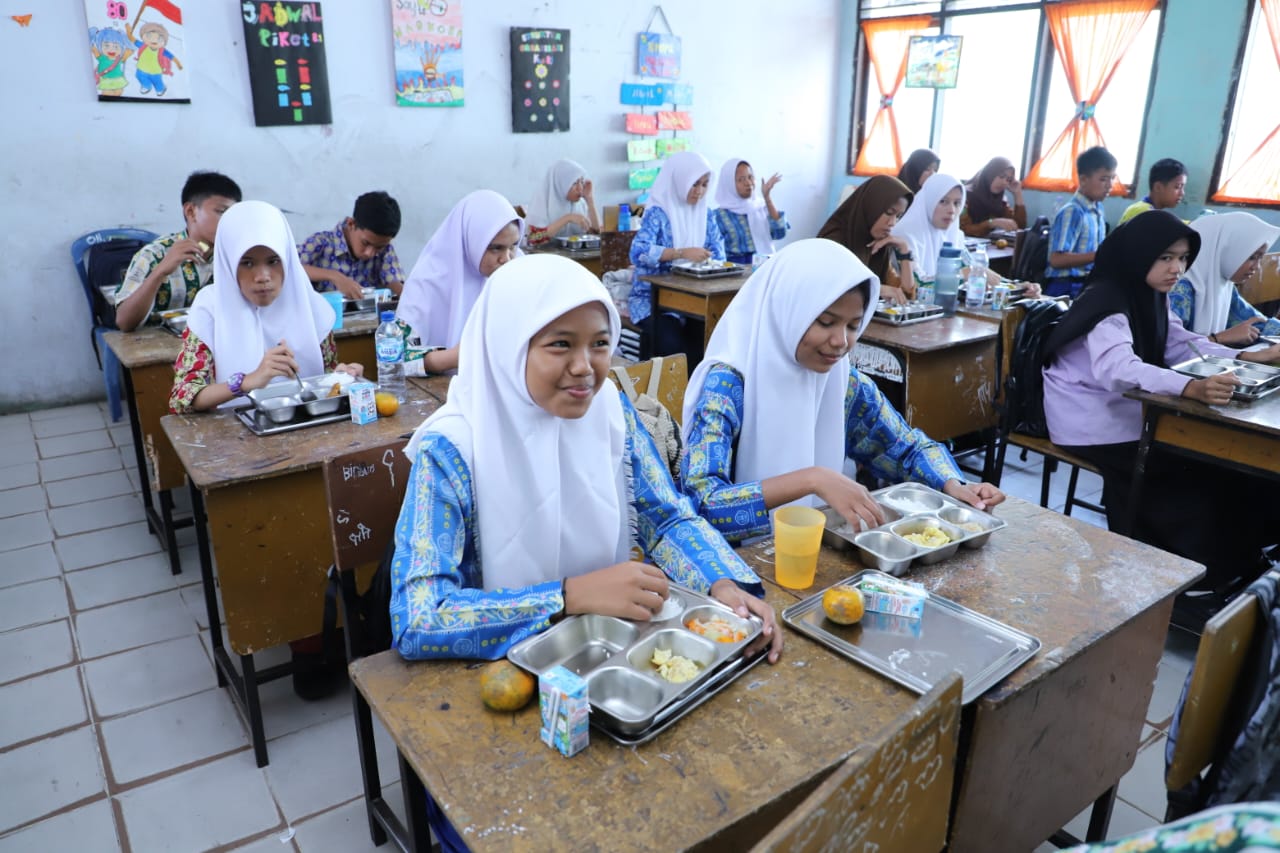 20250807 Peninjauan Penyaluran Program Makan Bergizi Gratis di Riau 1