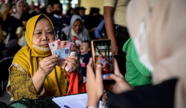 20250813 Kemensos Hentikan 55 Ribu Penerima Bansos Anomali