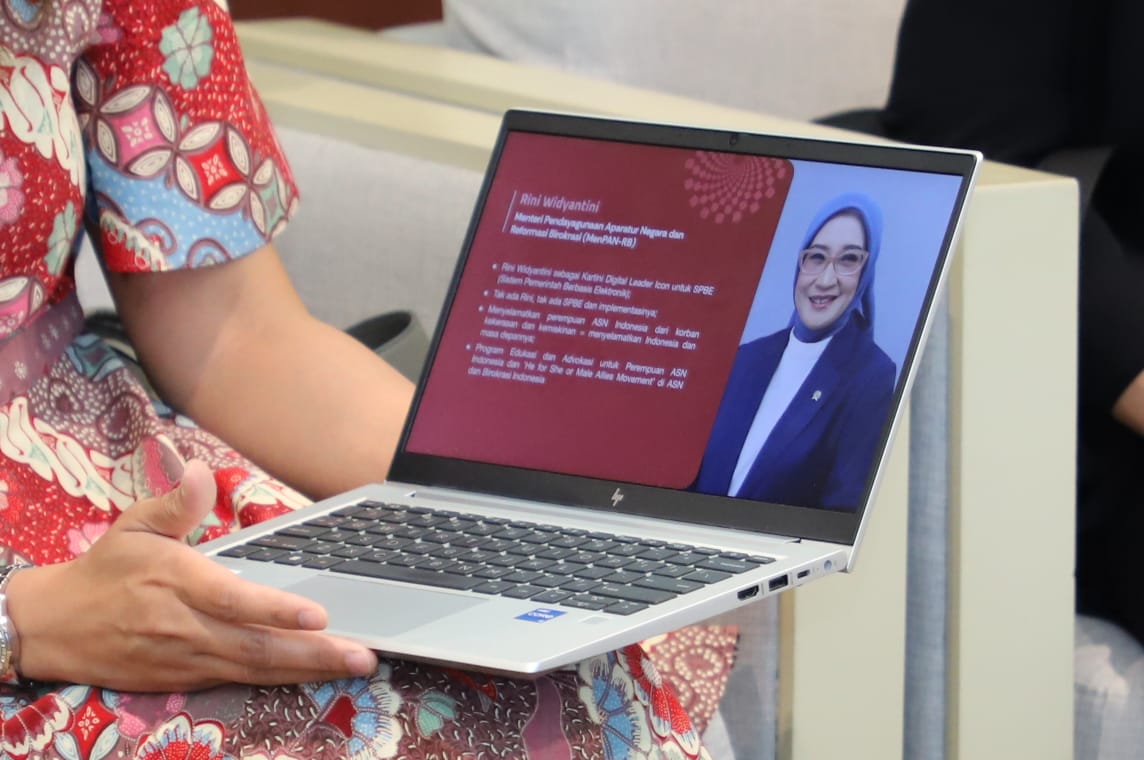 20250814 MENTERI Audiensi Bersama Tim PRIVASIMU 19