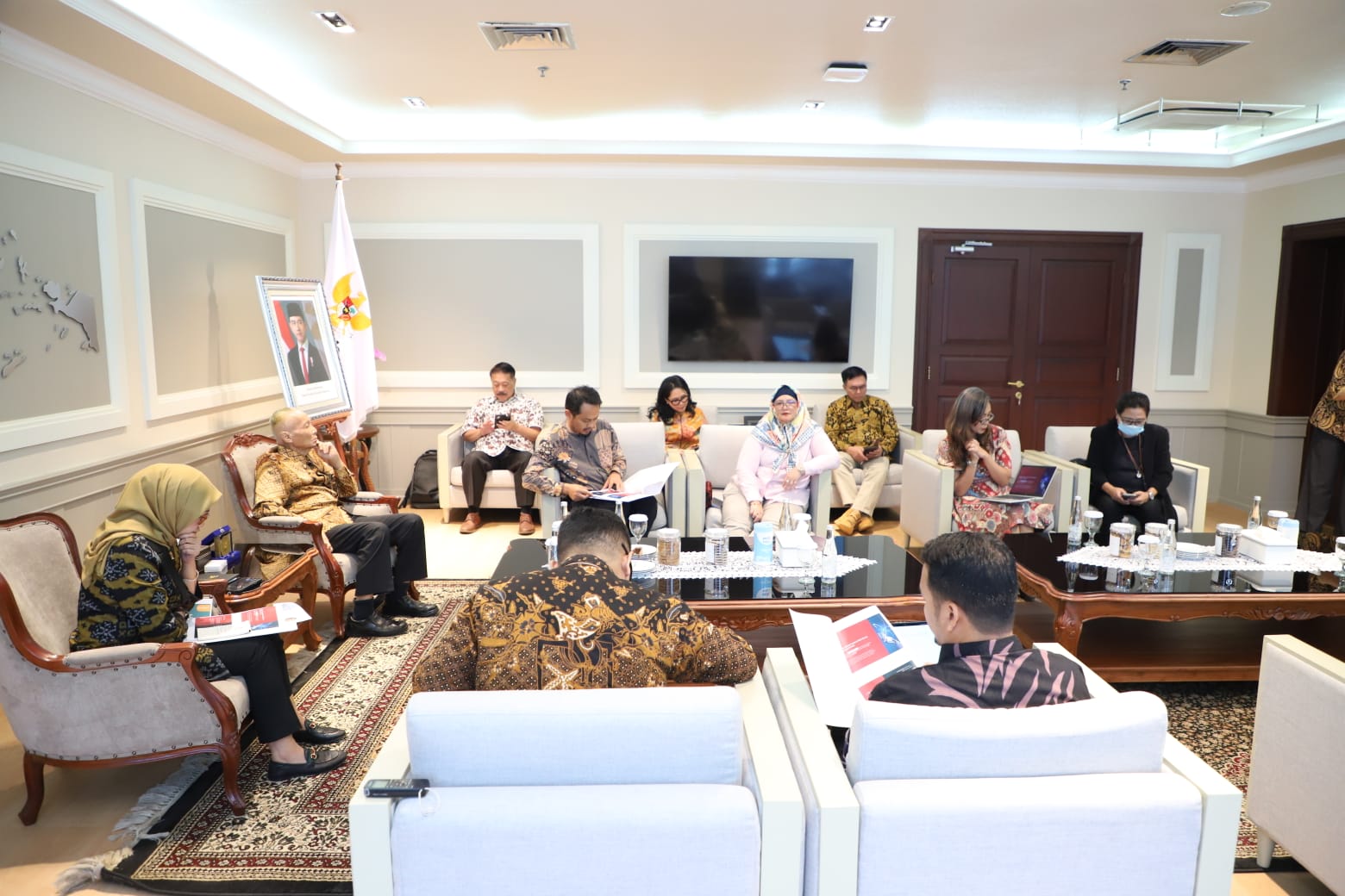 20250814 MENTERI Audiensi Bersama Tim PRIVASIMU 19