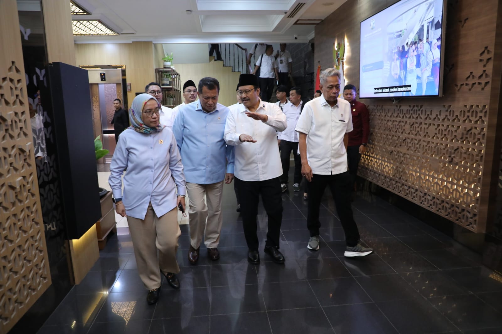 20250409 Rapat Percepatan Pembangunan Sekolah Rakyat15