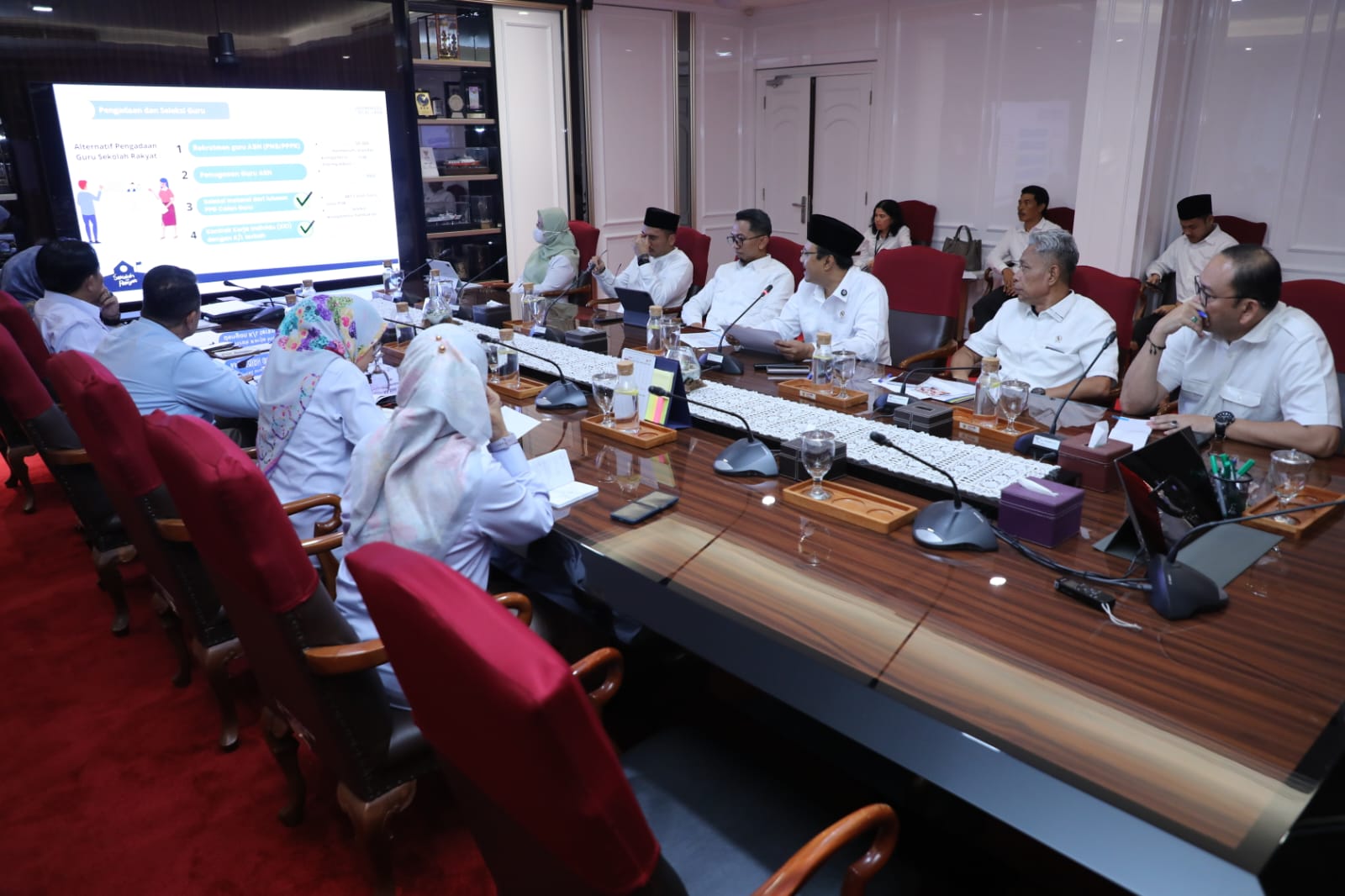 20250409 Rapat Percepatan Pembangunan Sekolah Rakyat15