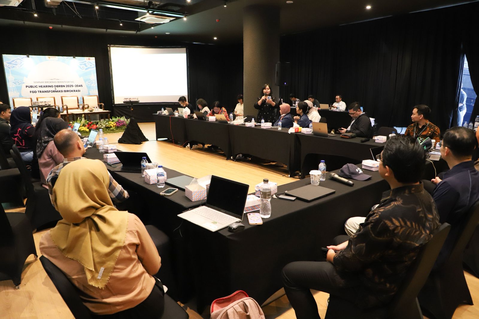 20251215 Diskusi Strategi Komunikasi Kebijakan RB 12