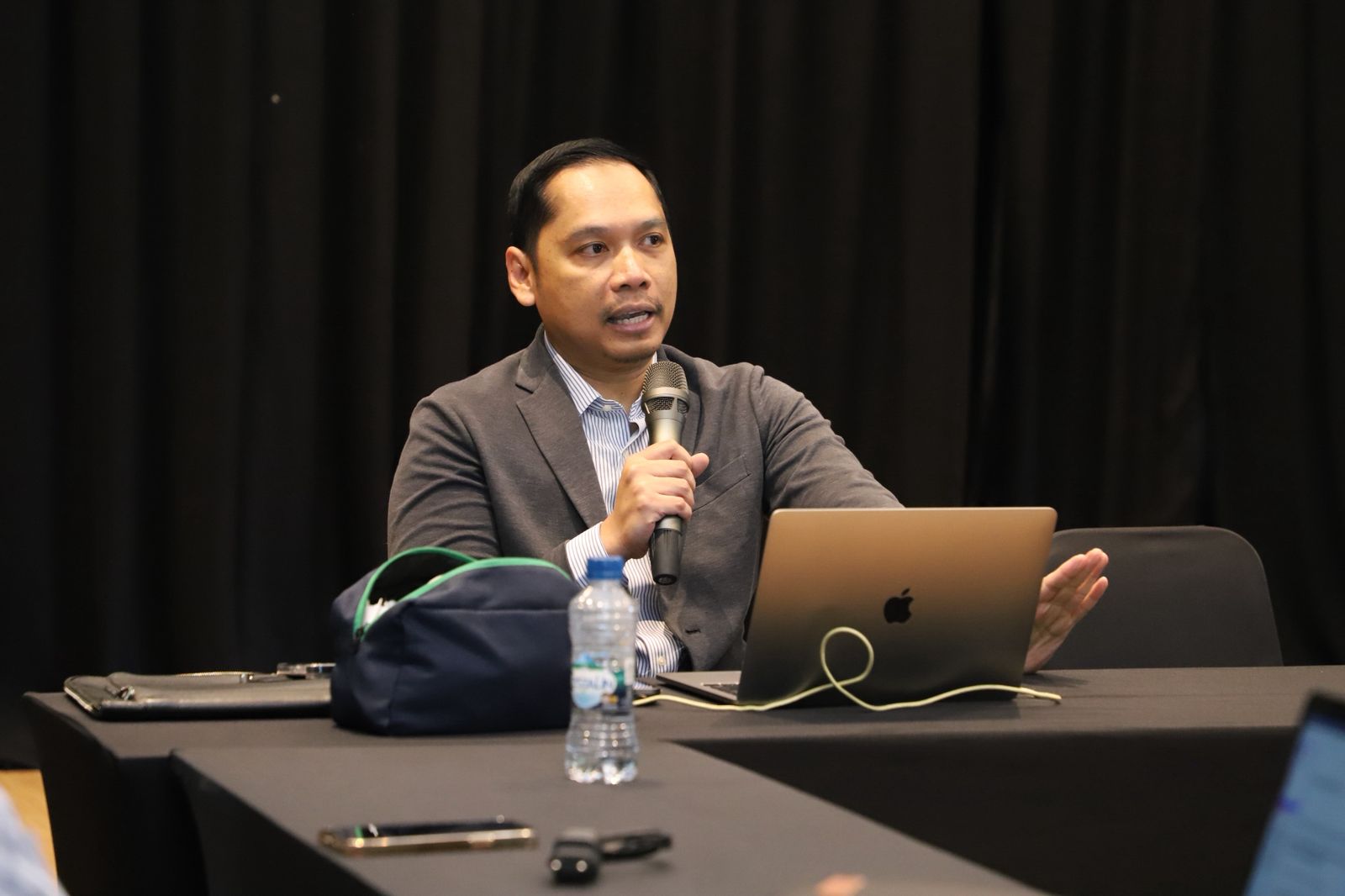 20251215 Diskusi Strategi Komunikasi Kebijakan RB 12