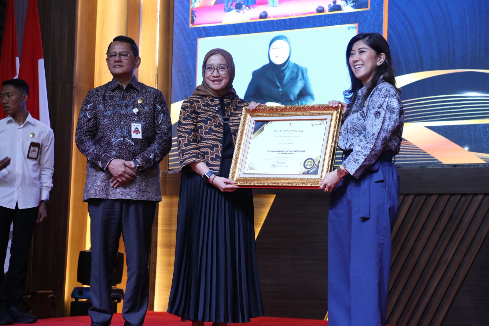 20251215 Peresmian Serentak 9 MPP dan Penghargaan OPSI Kompetisi Inovasi Pelayanan Publik Tahun 2025 1