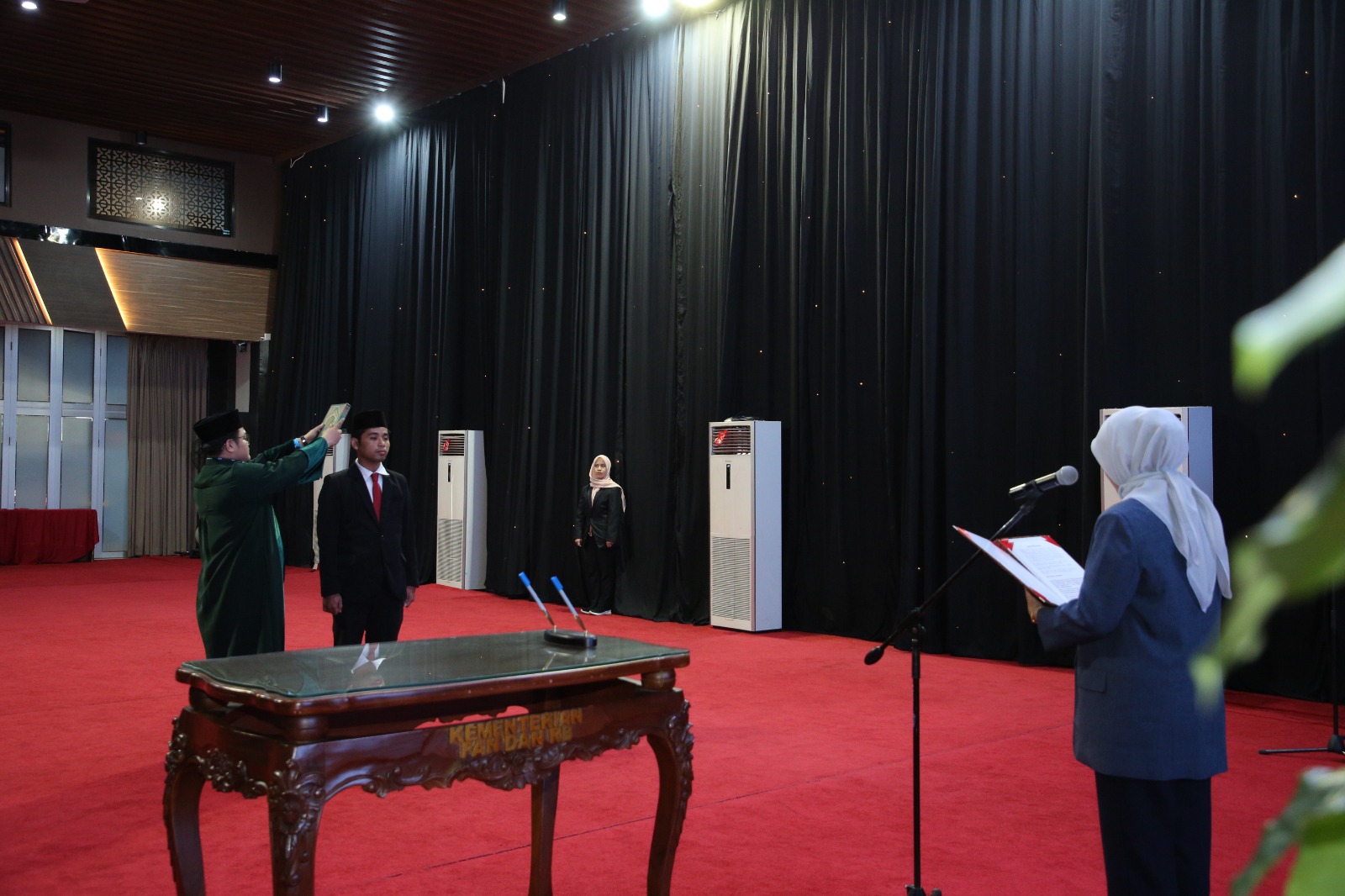 20251219 Pelantikan Pejabat Fungsional Ahli Pertama di Kementerian PANRB 1