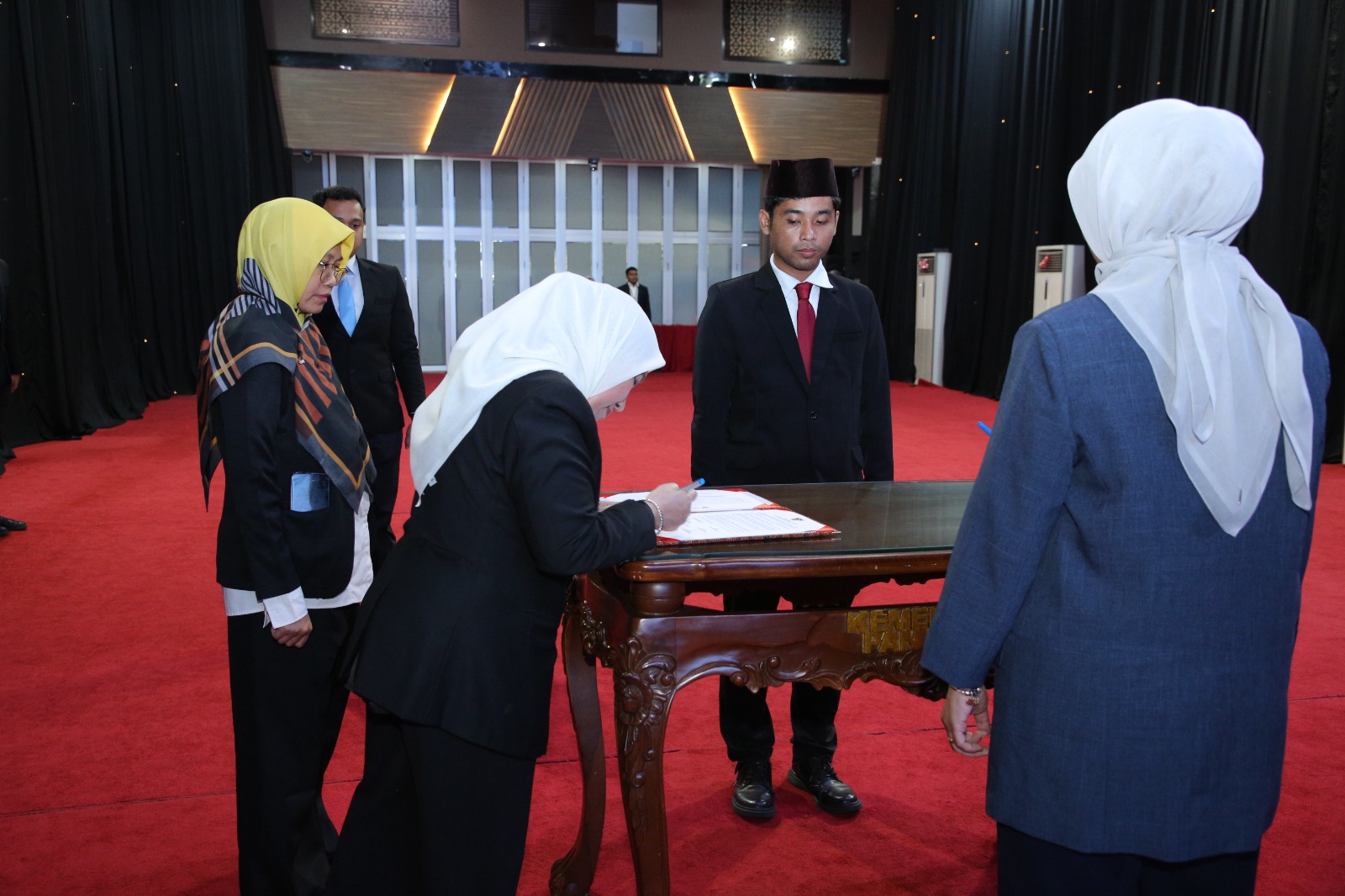 20251219 Pelantikan Pejabat Fungsional Ahli Pertama di Kementerian PANRB 1