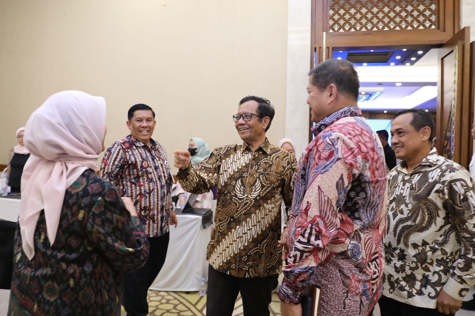 20251220 Rapat Koordinasi Tingkat Menteri dan Kepala Lembaga Terkait Pengaturan Penempatan Anggota Polri di Luar Insitusi Polri25