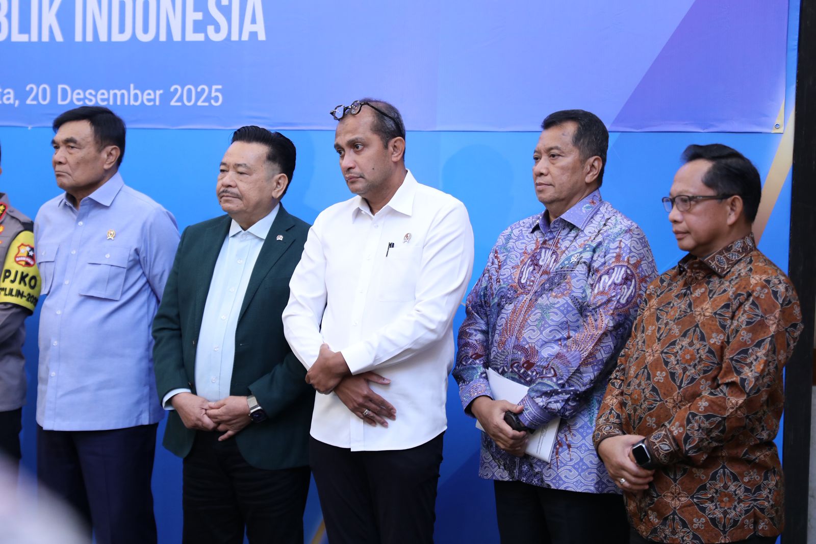 20251220 Rapat Koordinasi Tingkat Menteri dan Kepala Lembaga Terkait Pengaturan Penempatan Anggota Polri di Luar Insitusi Polri25