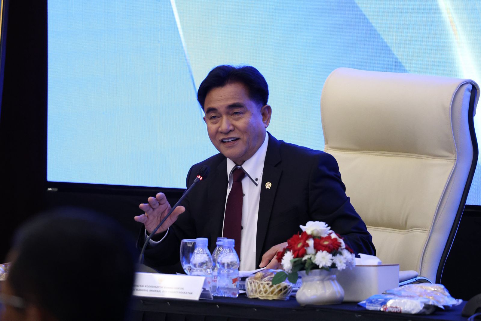 20251220 Rapat Koordinasi Tingkat Menteri dan Kepala Lembaga Terkait Pengaturan Penempatan Anggota Polri di Luar Insitusi Polri25