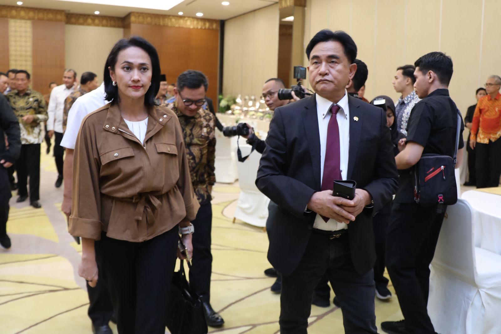 20251220 Rapat Koordinasi Tingkat Menteri dan Kepala Lembaga Terkait Pengaturan Penempatan Anggota Polri di Luar Insitusi Polri25