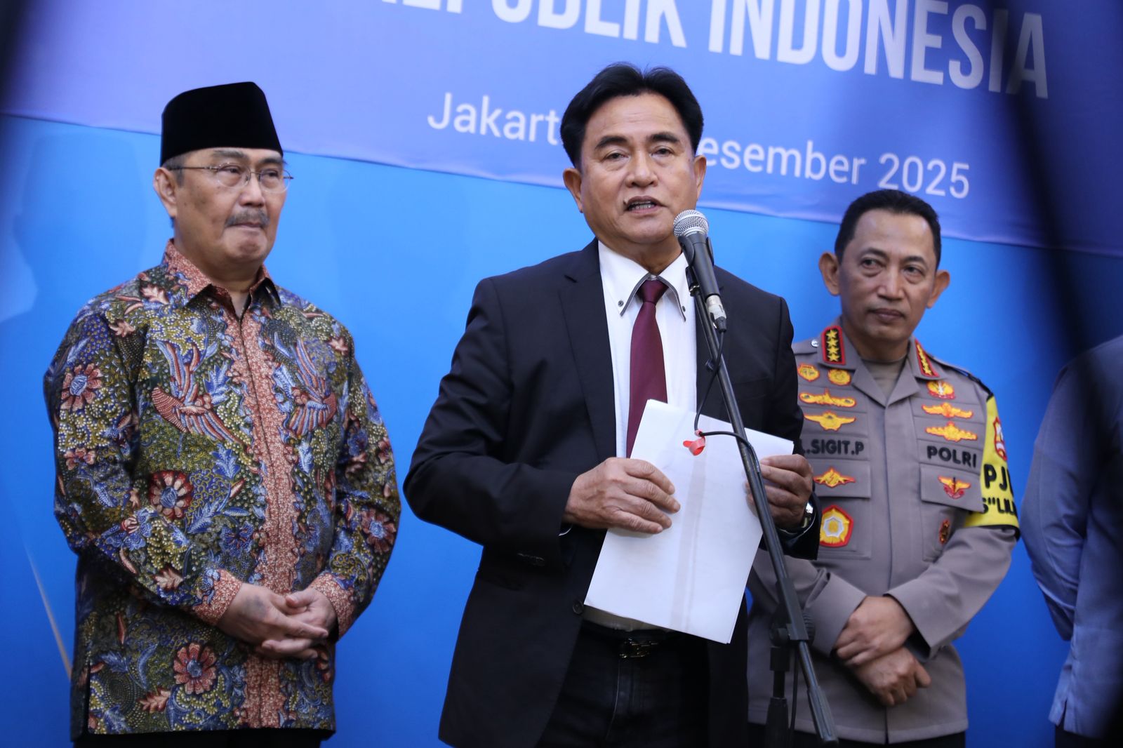 20251220 Rapat Koordinasi Tingkat Menteri dan Kepala Lembaga Terkait Pengaturan Penempatan Anggota Polri di Luar Insitusi Polri25