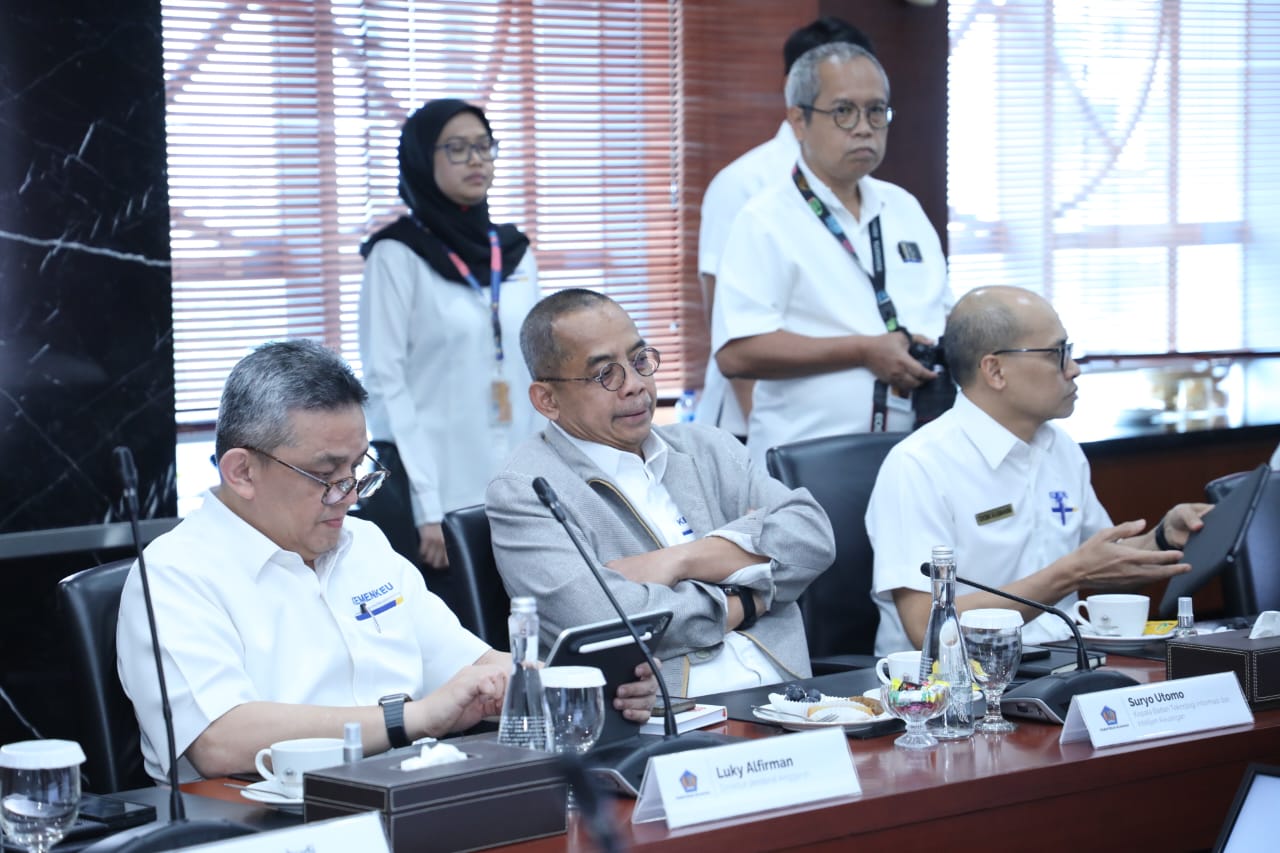 20251229 MENTERI Rapat Bersama Menteri Keuangan 19