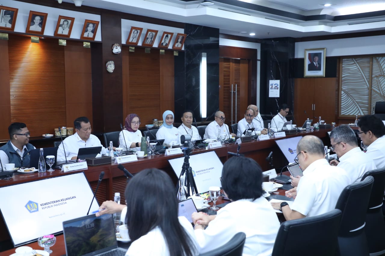 20251229 MENTERI Rapat Bersama Menteri Keuangan 19
