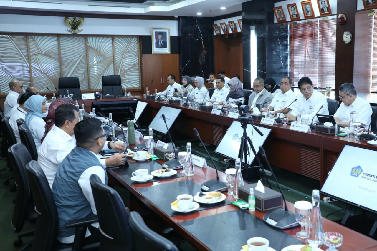 20251229 MENTERI Rapat Bersama Menteri Keuangan 19