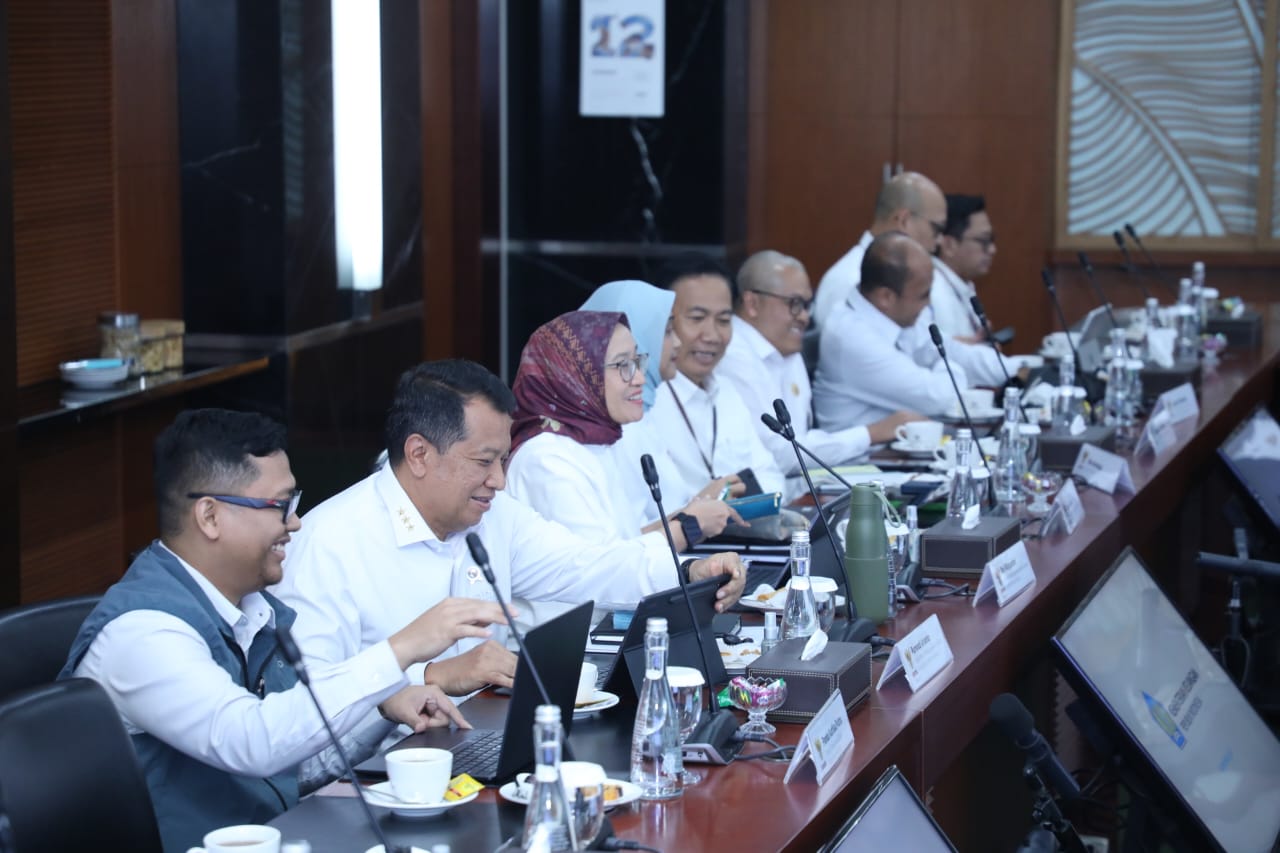 20251229 MENTERI Rapat Bersama Menteri Keuangan 19