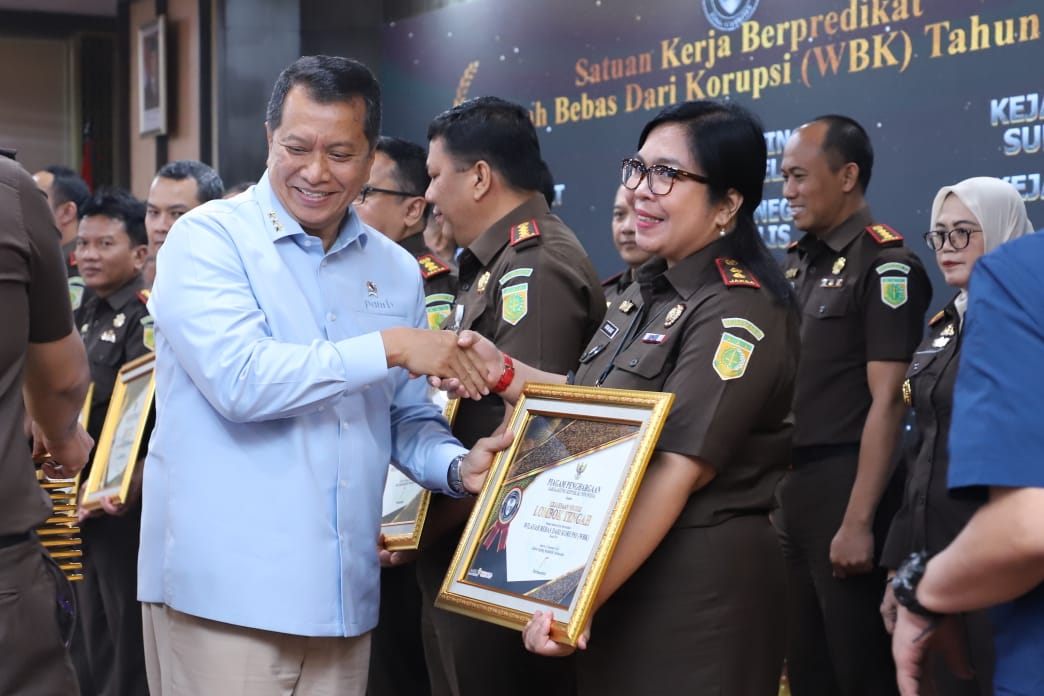 20250219 Apresiasi dan Penghargaan Performa Reformasi Birokrasi Lingkungan Kejaksaan RI19