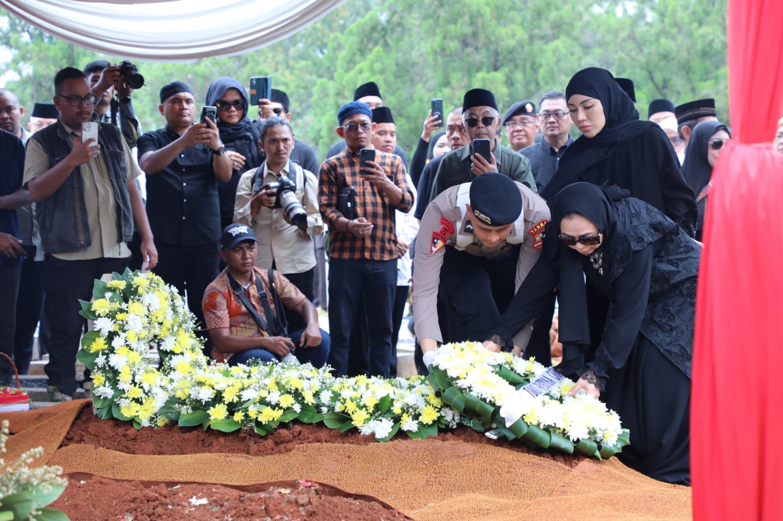 20250222 Prosesi Pemakaman Menteri PANRB Periode 2018 2019 Syafruddin25