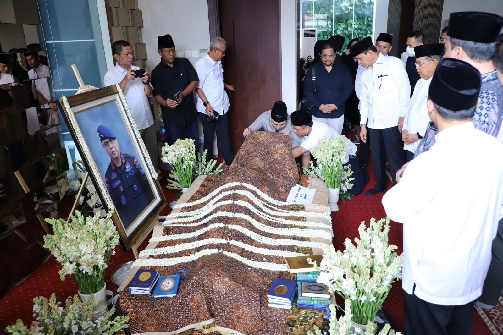 20250222 Prosesi Pemakaman Menteri PANRB Periode 2018 2019 Syafruddin25