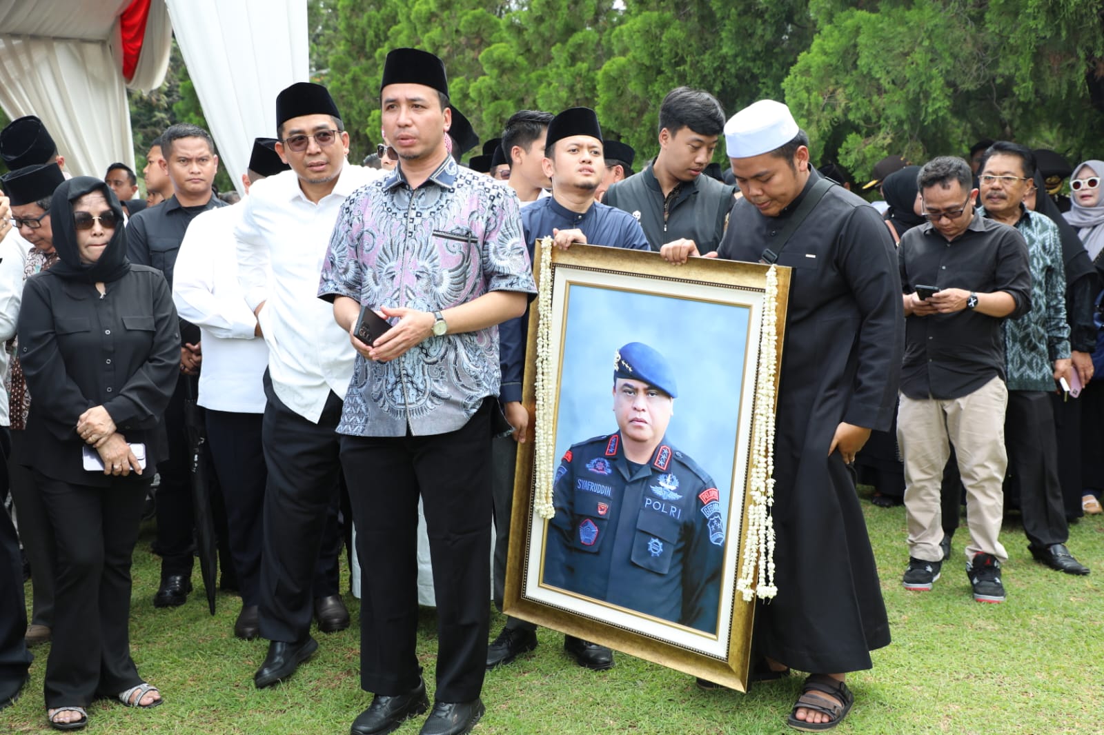20250222 Prosesi Pemakaman Menteri PANRB Periode 2018 2019 Syafruddin25