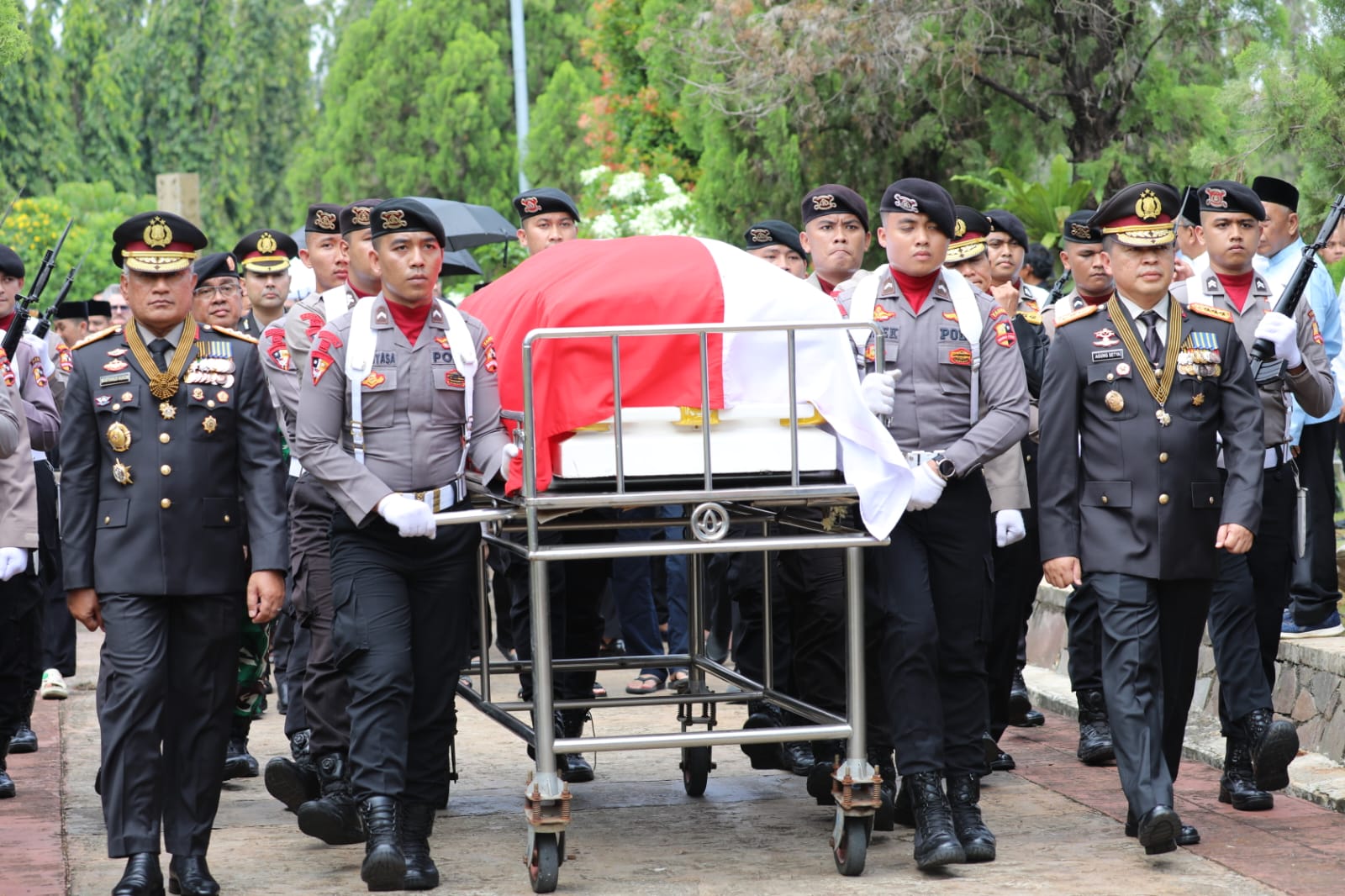 20250222 Prosesi Pemakaman Menteri PANRB Periode 2018 2019 Syafruddin25