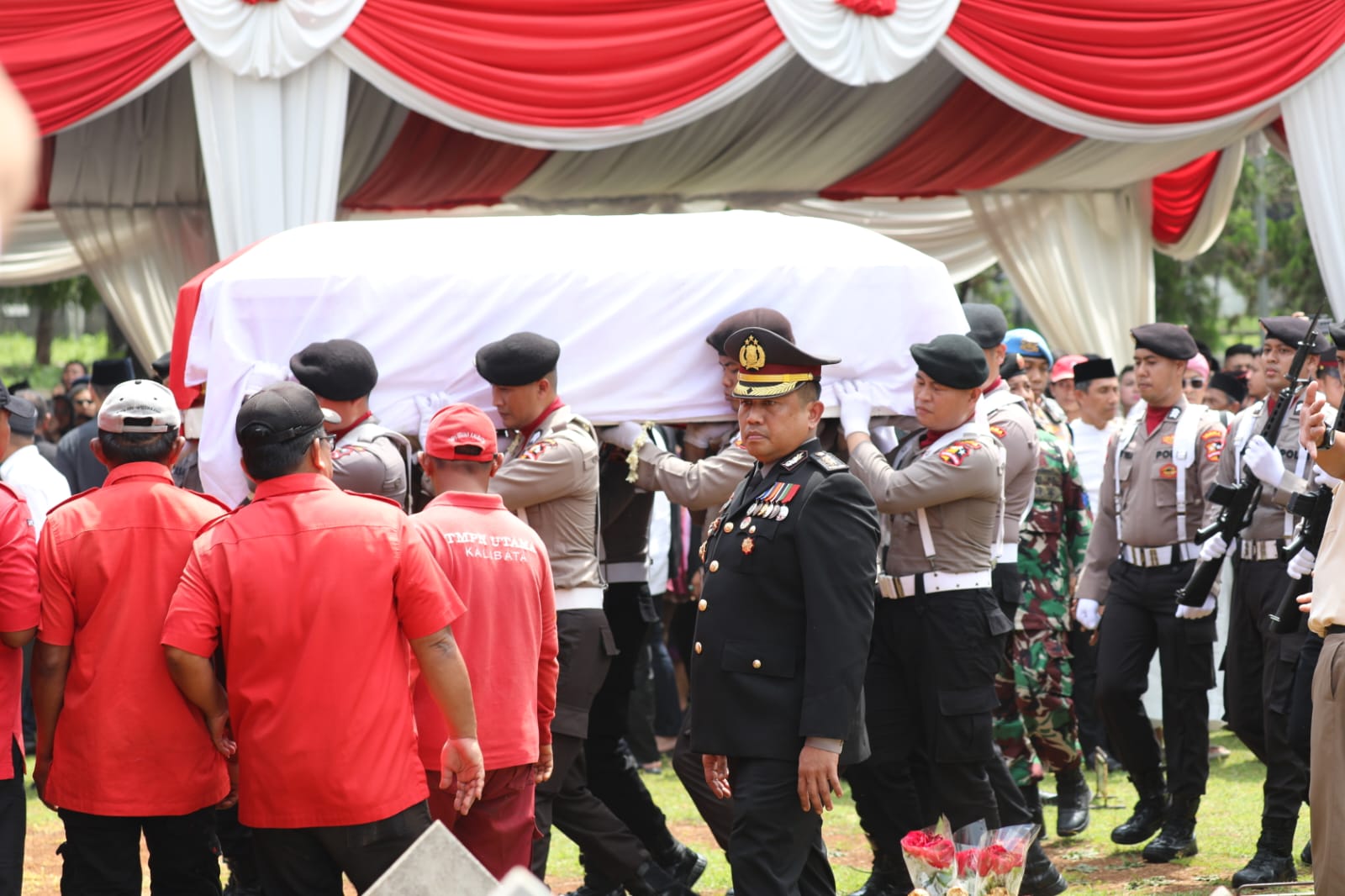 20250222 Prosesi Pemakaman Menteri PANRB Periode 2018 2019 Syafruddin25