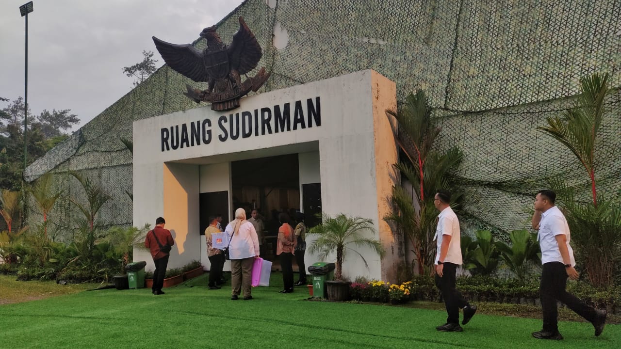 20250228 Penutupan Orientasi Kepemimpinan Kepala Daerah Tahun 2025 32