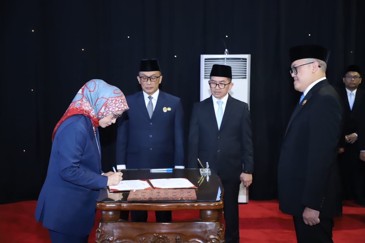 20250110 Pelantikan PPT Madya dan Pejabat Fungsional Ahli Utama di lingkungan Kementerian PANRB 1