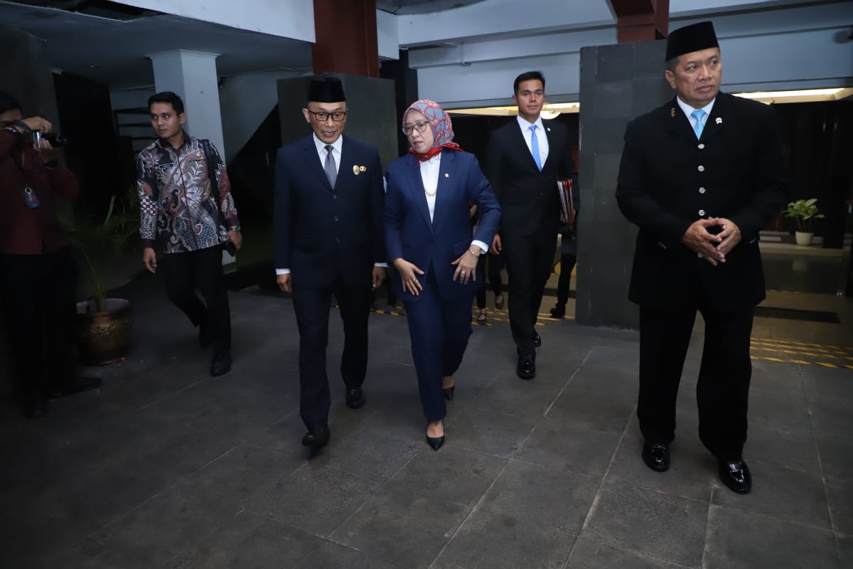 20250110 Pelantikan PPT Madya dan Pejabat Fungsional Ahli Utama di lingkungan Kementerian PANRB 1